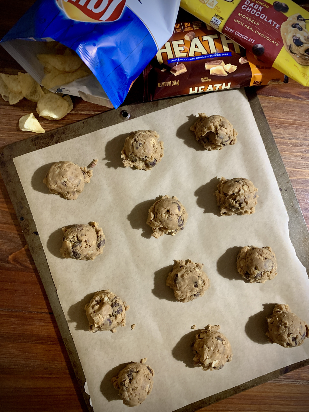 dark chocolate, toffee, and potato chip cookies - the branded chef